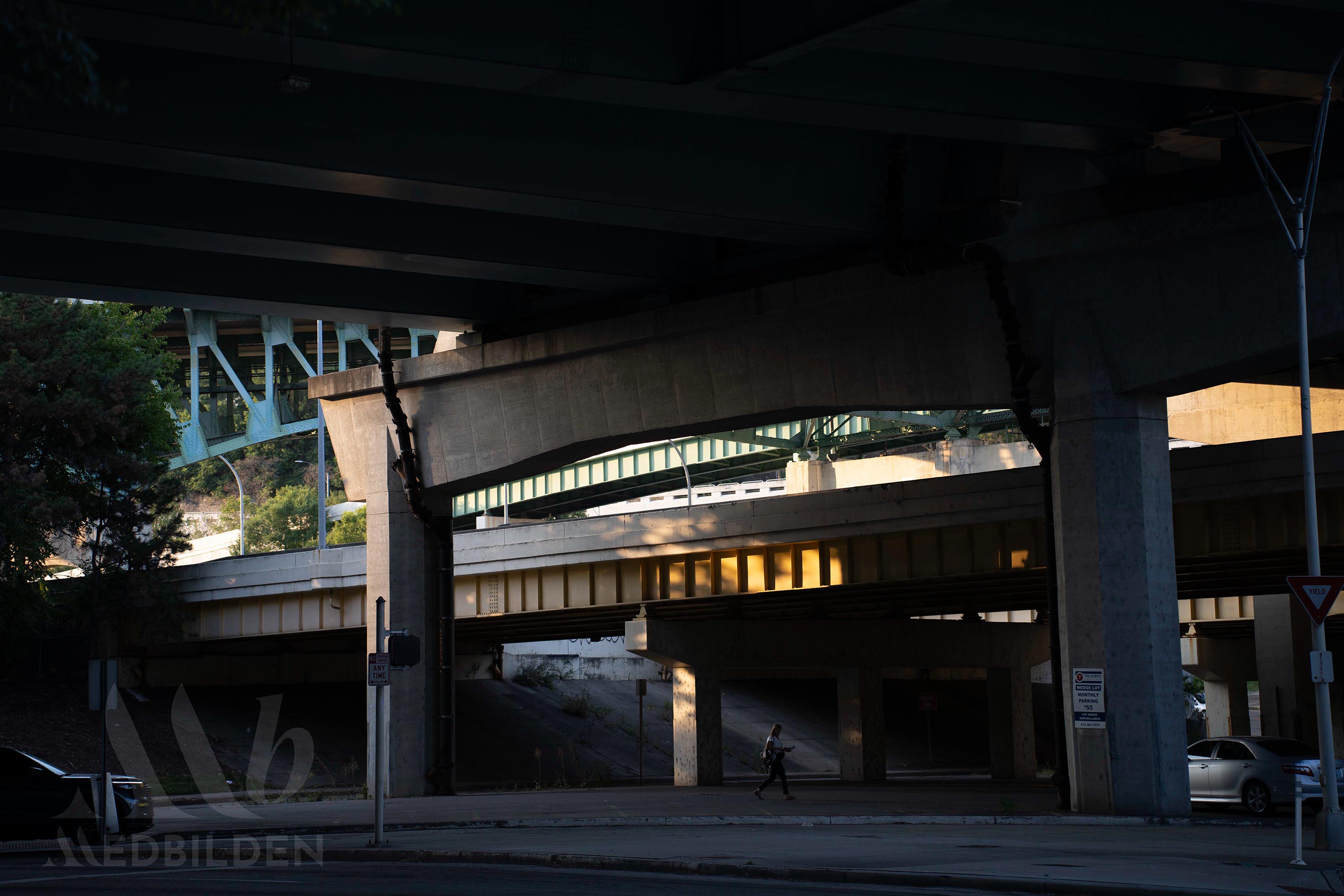 A woman walking in downtown Cincinnati