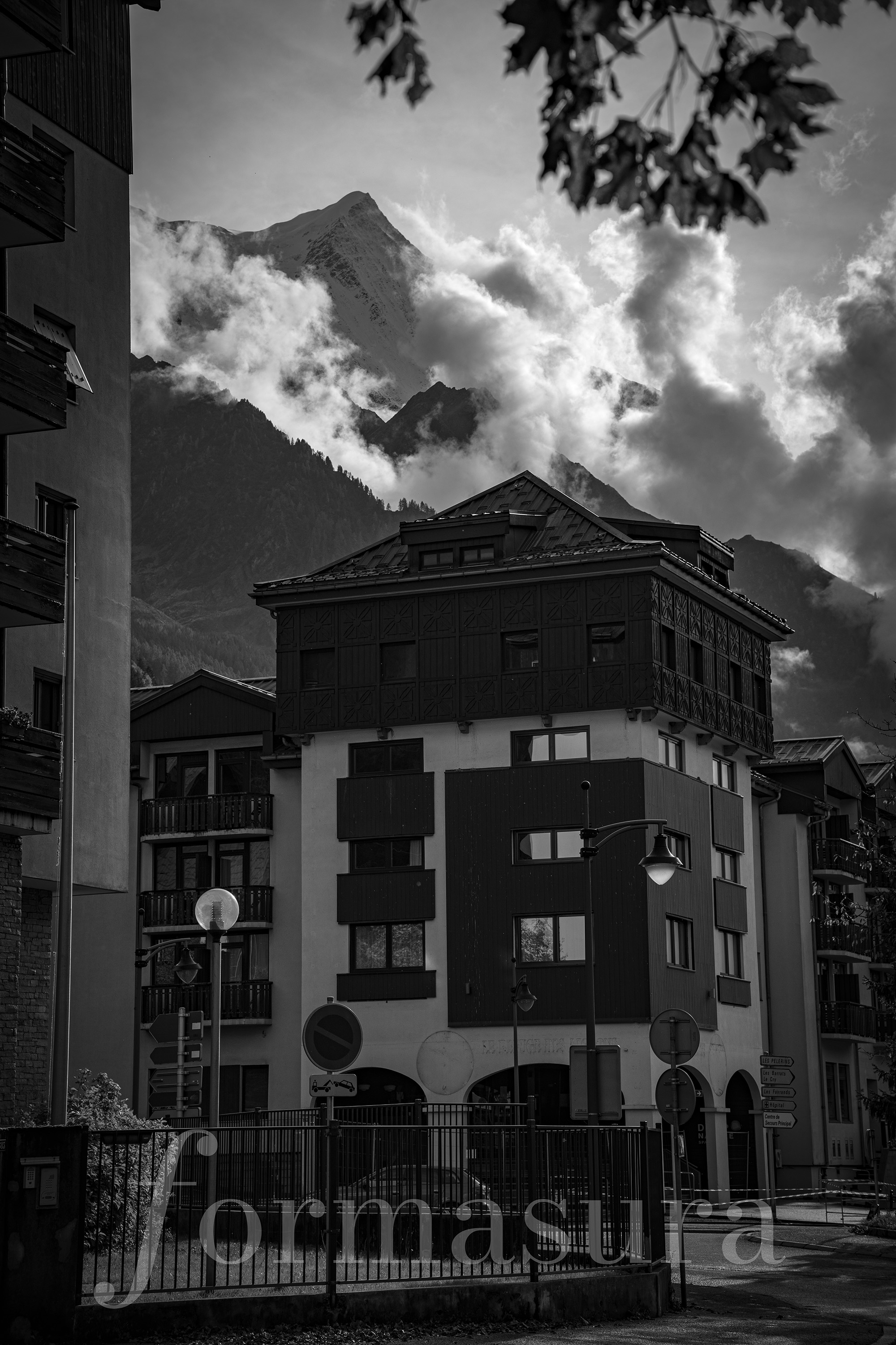 Mountains reflected in architecture, Chamonix